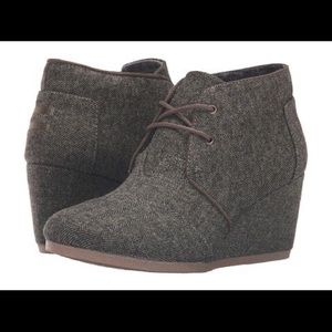 Toms Wedge Booties